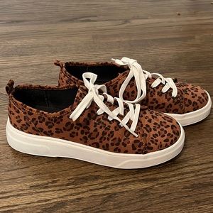 Jillian Harris and Joe Fresh sneakers